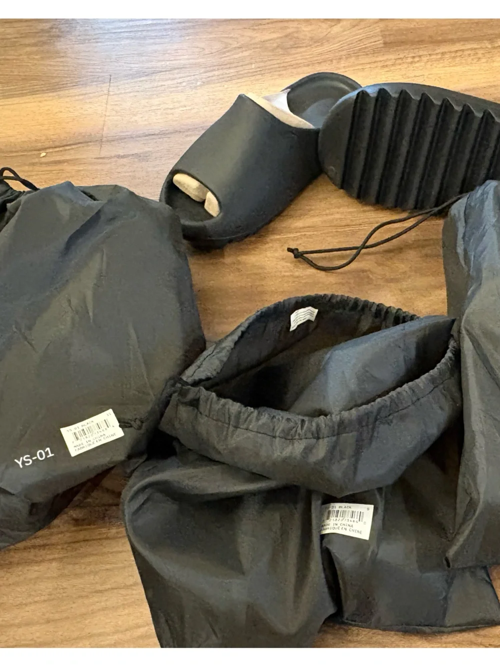 Yeezy Slides ys-01 Black Onyx